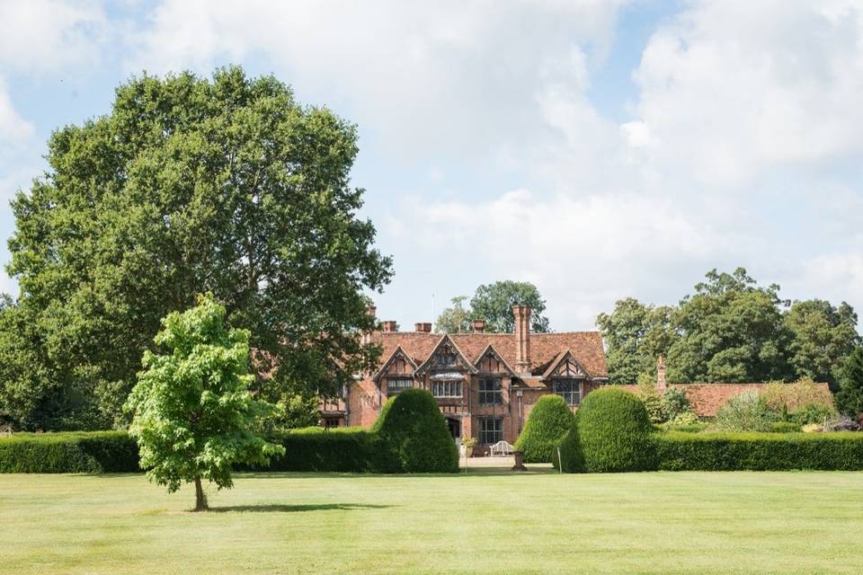 Lawns of Dorney Court