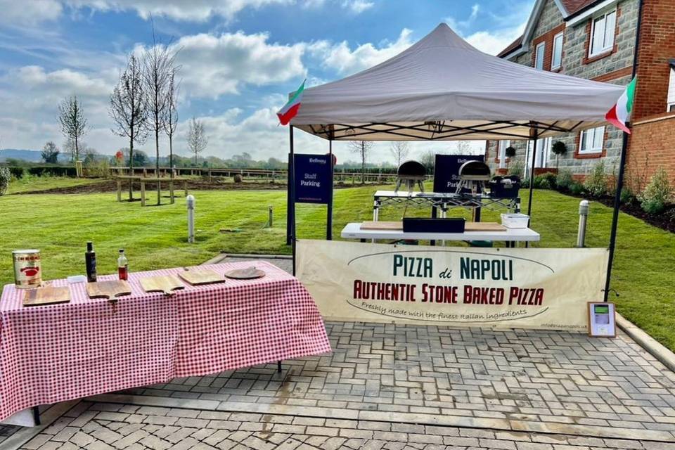 Mobile gazebo set up