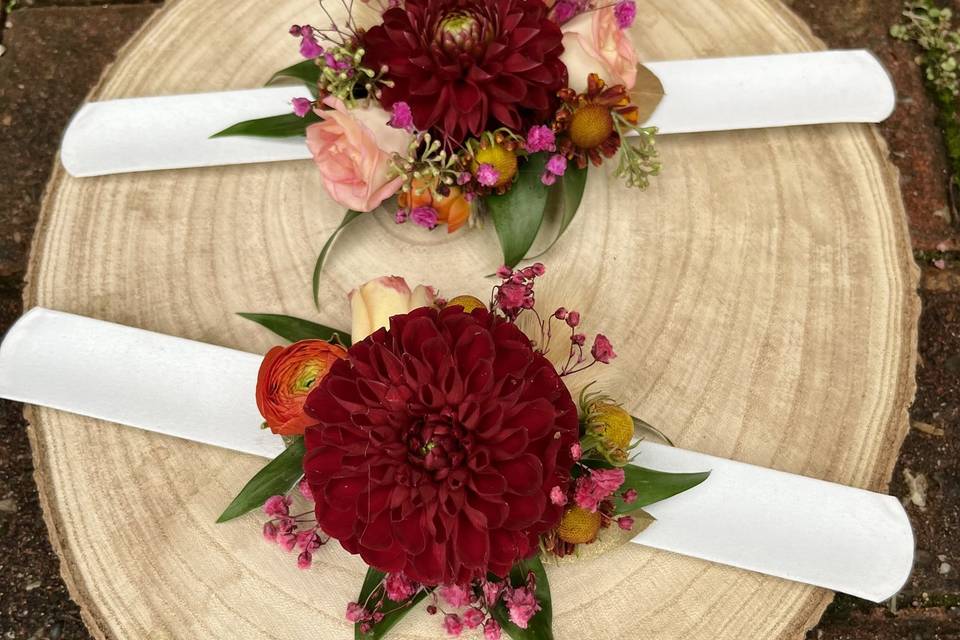 Wrist corsages