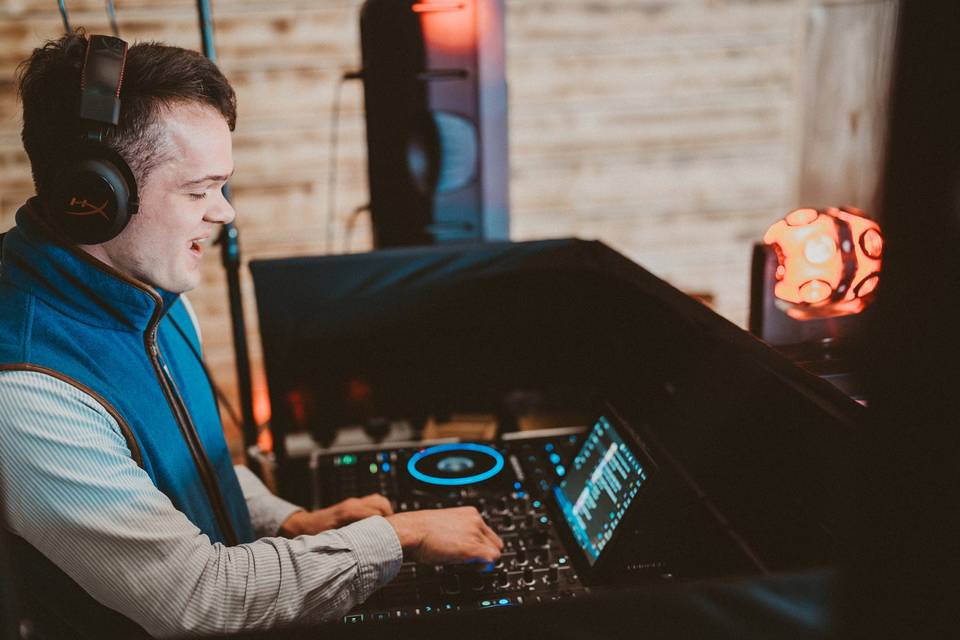 DJ Dillon