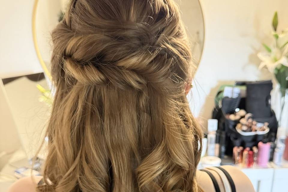 Bridesmaid hair