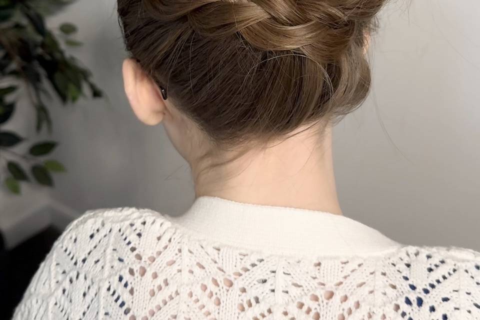 Flower girl hair