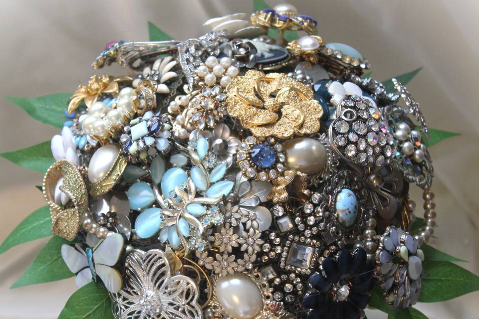 Jewellery arrangement