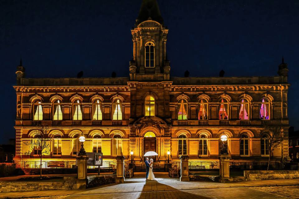 Victoria Hall at night