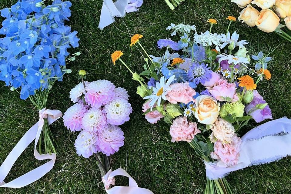 Monotype Bridesmaid Bouquets