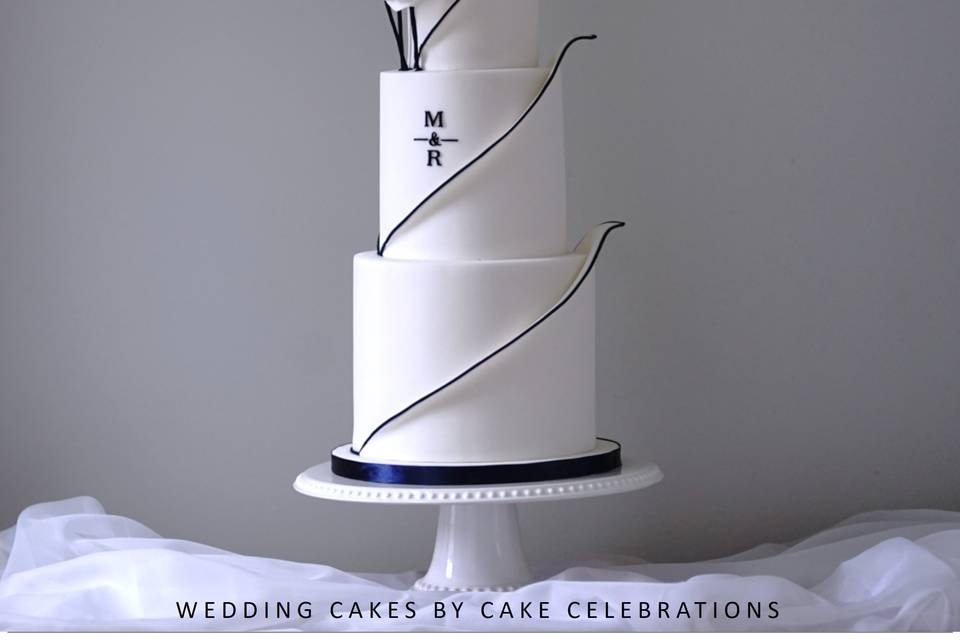 Navy and white wedding cake