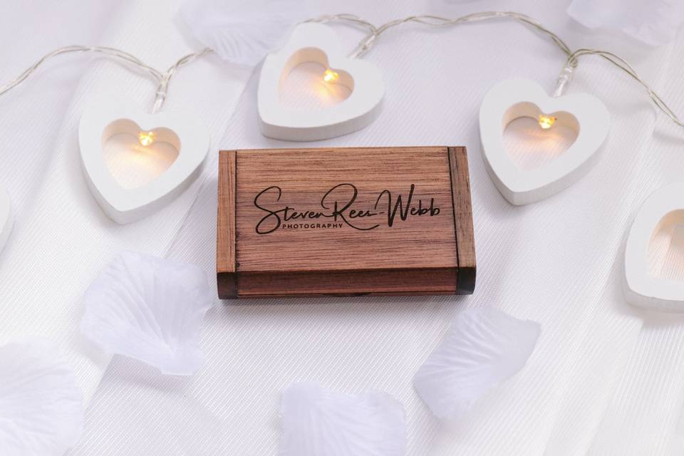 Wooden keepsake USB box