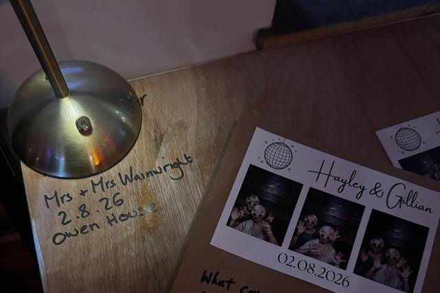 Personalised guest books