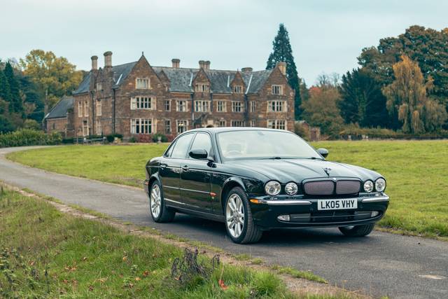 Jaguar XJR