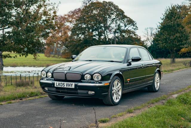 Jaguar XJR