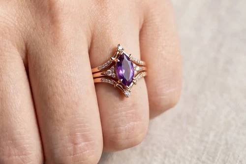 Three-piece ring set