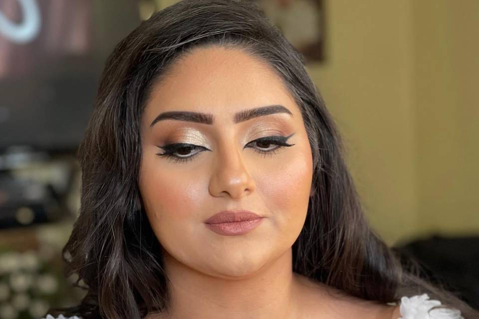 Engagement guest makeup