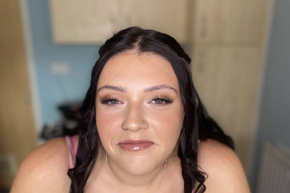 Prom make up