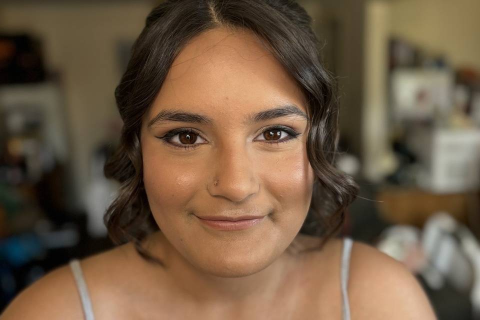 Prom make up