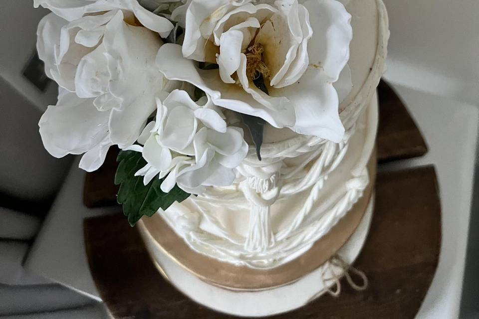 Wedding Cakes by Lisa Broughton