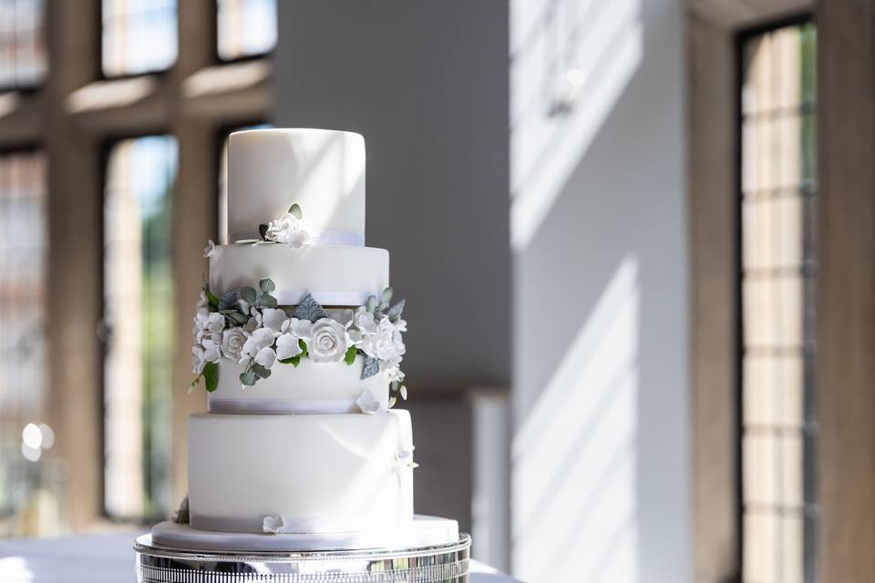 Elegant White Wedding Cake