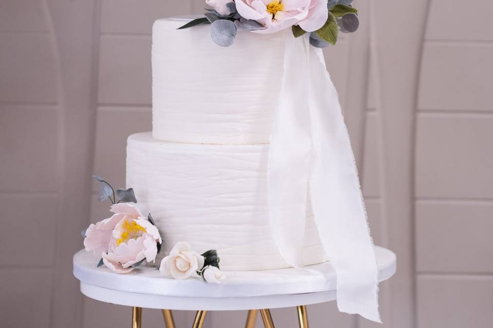 Wedding Cakes by Lisa Broughton