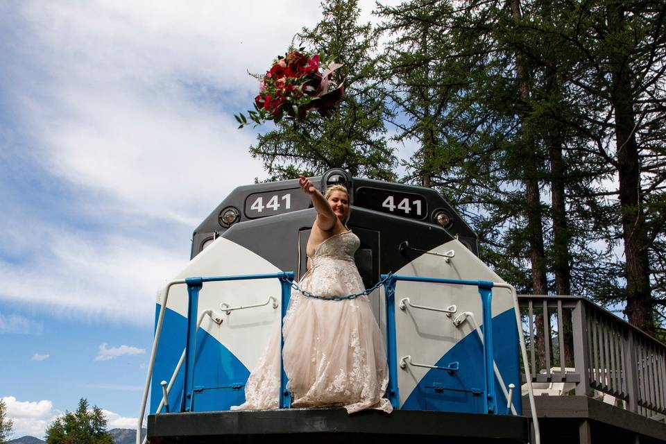 Bouquet toss