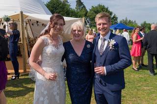 Yvonne Beck Bilingual Wedding Celebrant