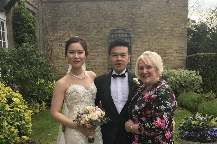 Yvonne Beck Bilingual Wedding Celebrant