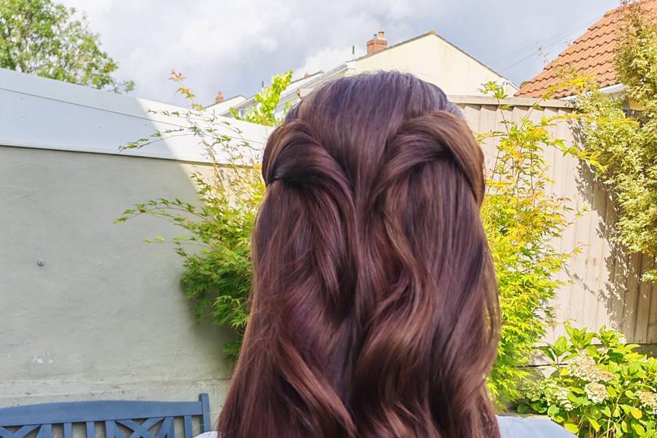 Bridal half-up half-down hair