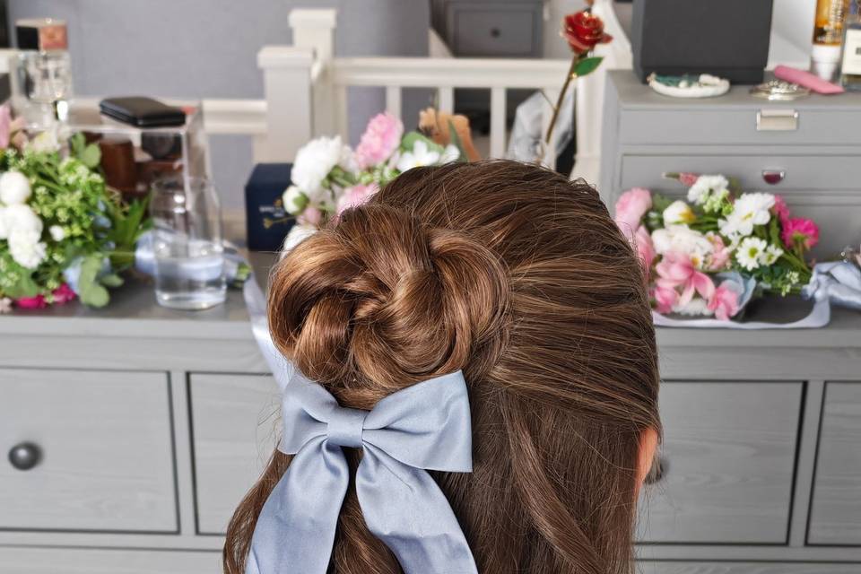 Flower girl hair