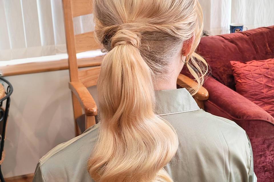 Bridesmaid ponytail hairstyle
