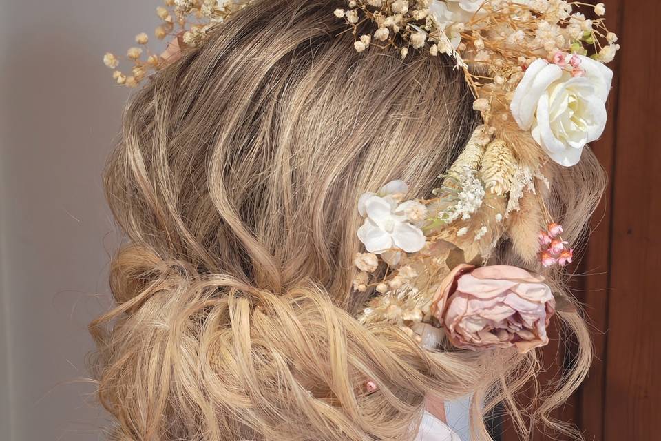 Bridal low bun with cown