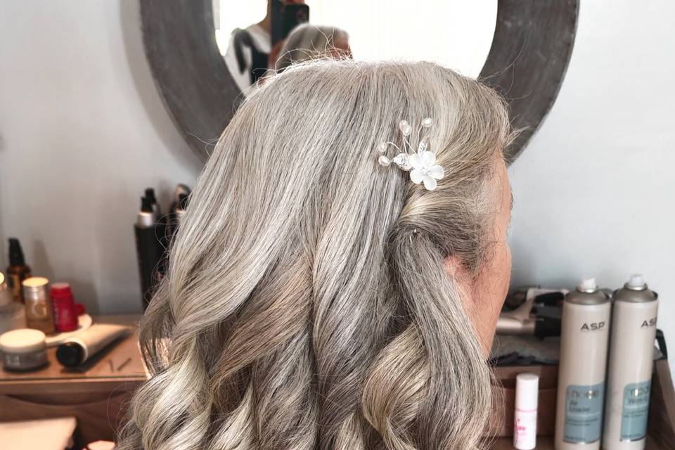 Long curly hairstyle