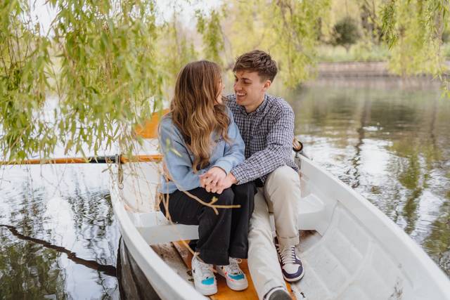Engagement shoot (row boat)