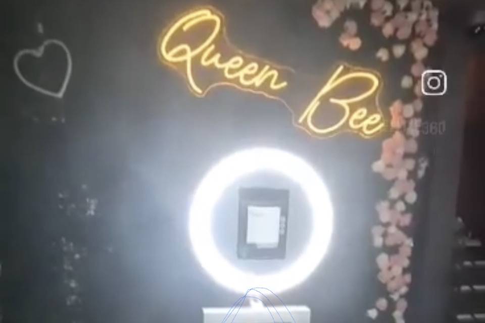 White LCD Booth - video functi