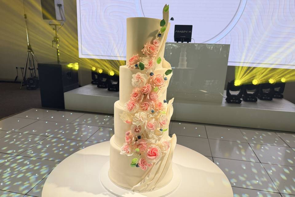 Modern Edible Flowers Cake