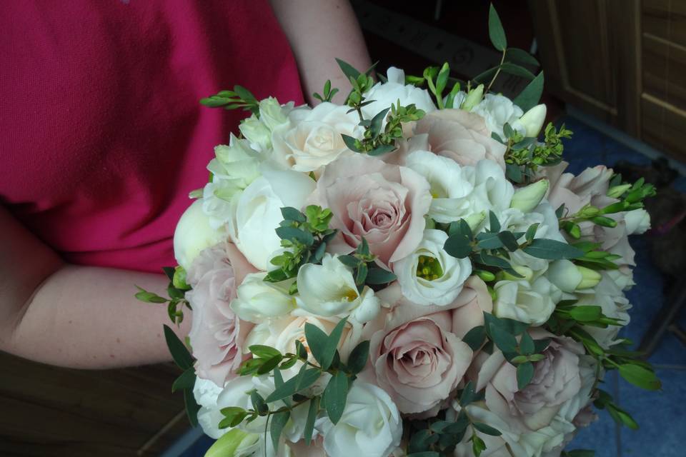 Dusky pink bouquet