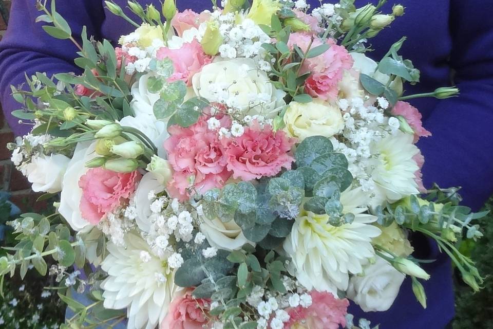 Country dusky pink bouquet