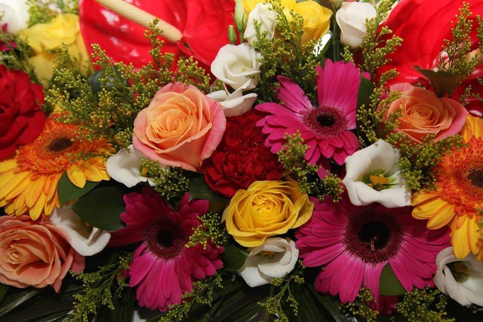 Vibrant wedding flowers