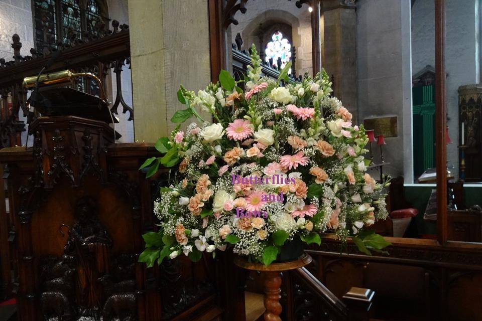 Rose and gyp bouquets