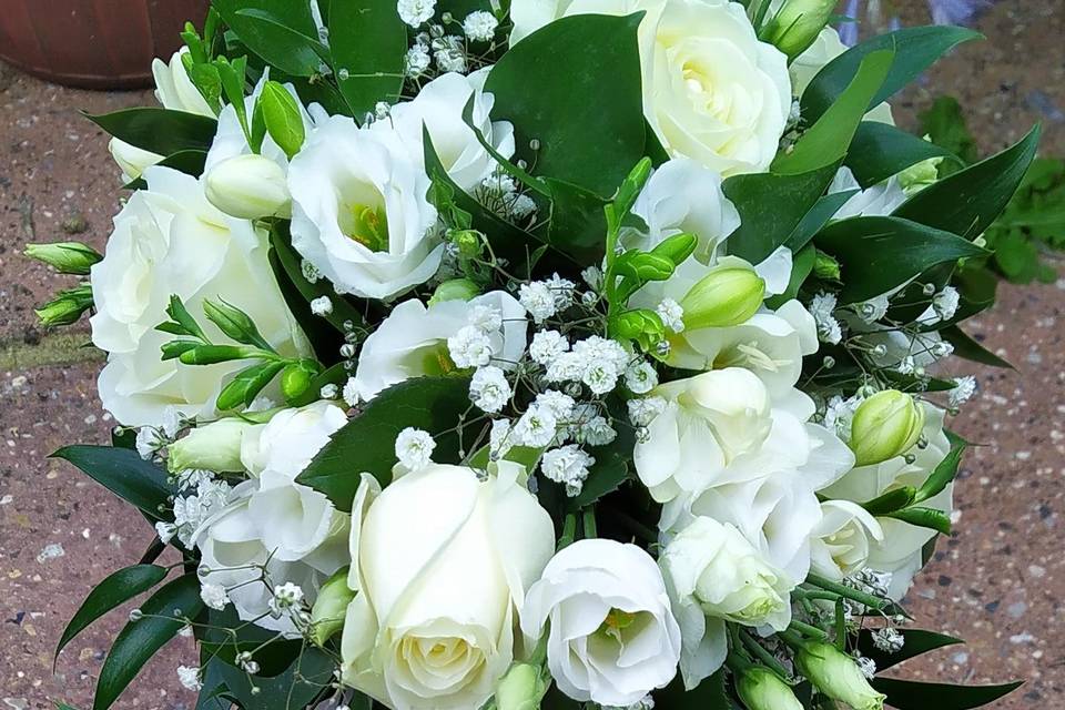 Ivory whote country bouquets