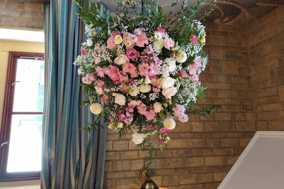 Pedestal flowers