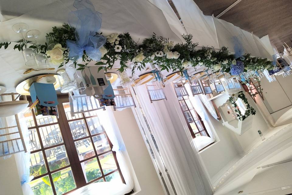 Top table garland