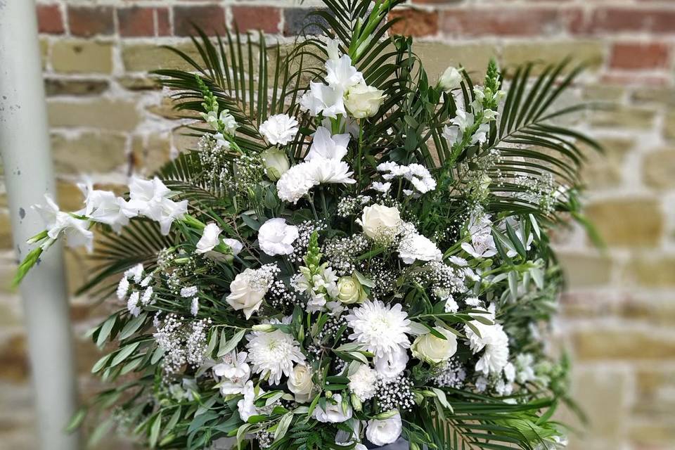 Ivory white pedestal flowers