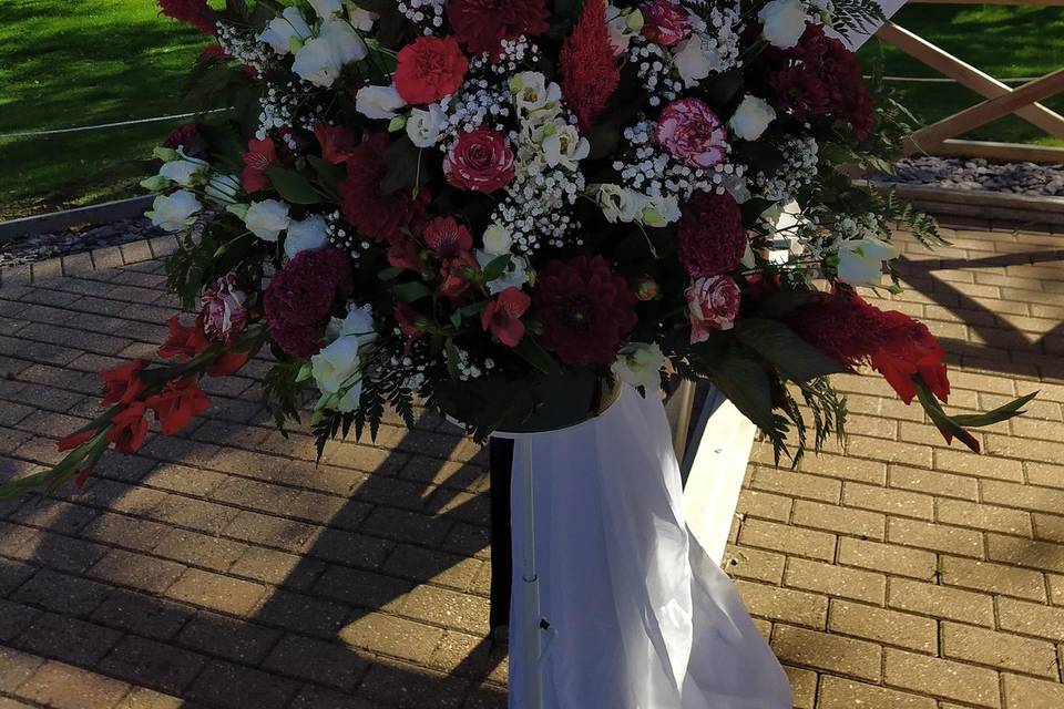 Ped pedestal flowers