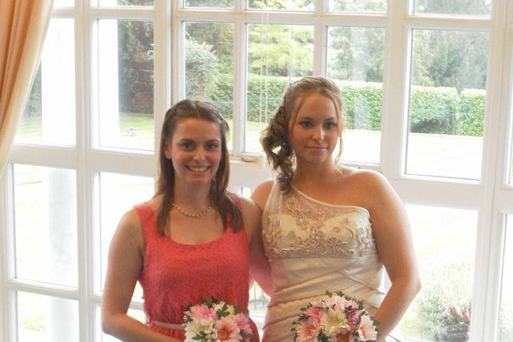 Coral and ivory bouquets