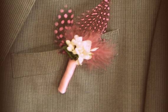 2 versions of a buttonhole