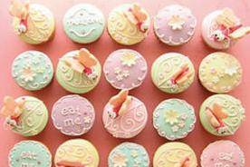 Fun vintage cupcakes