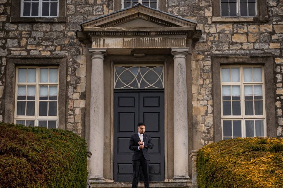 Groom in front of Hazelwood