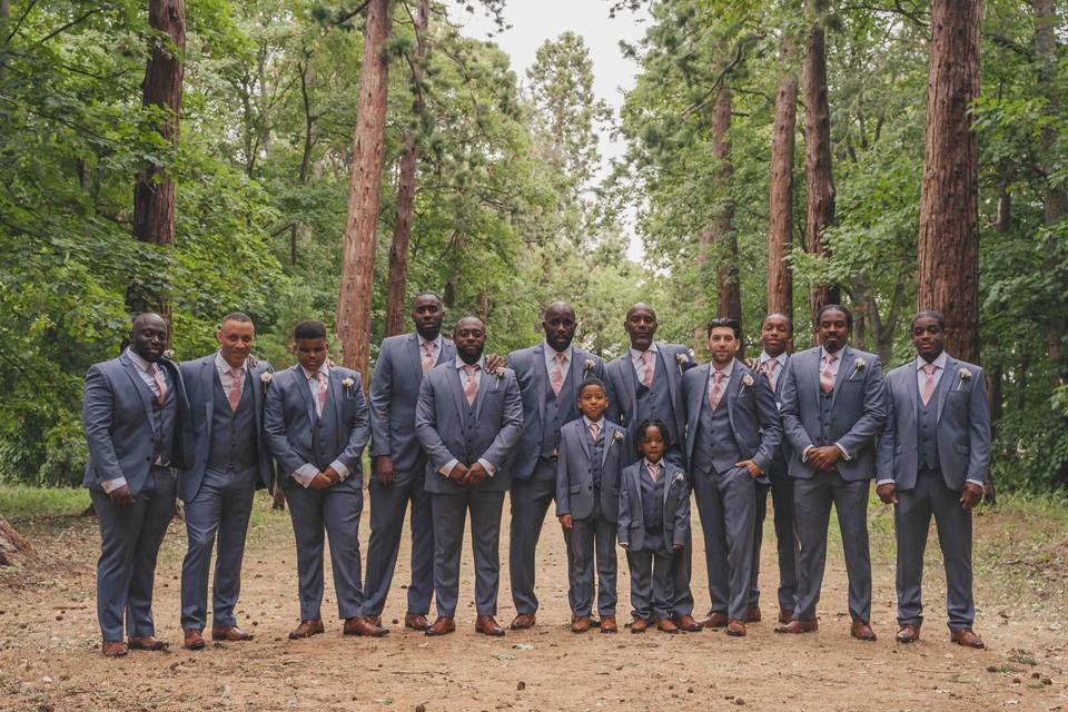 Groomsmen looking dapper