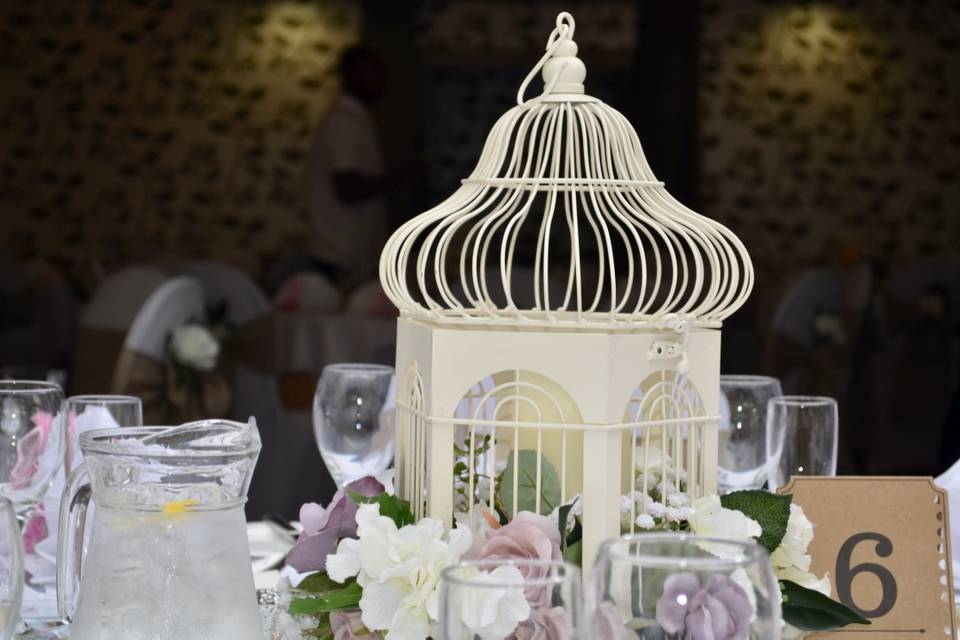 Birdcage centrepiece