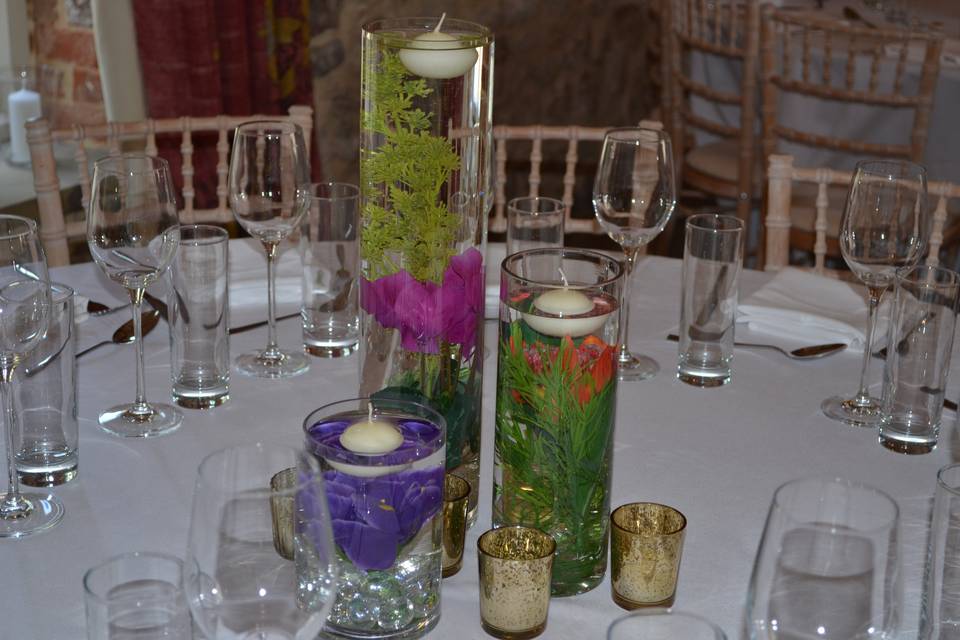 Submerged flower centrepiece