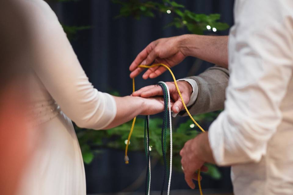 Hand tying