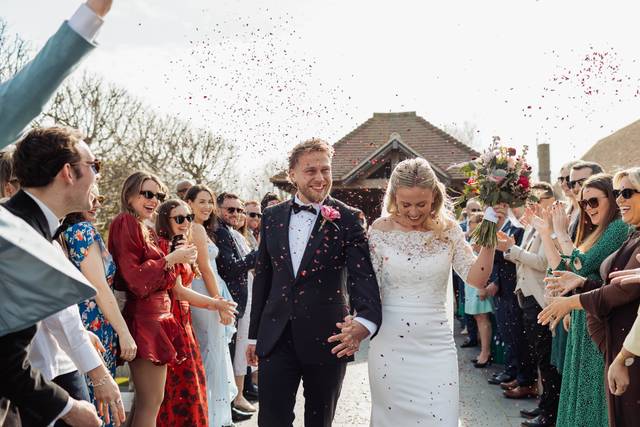 Confetti throw
